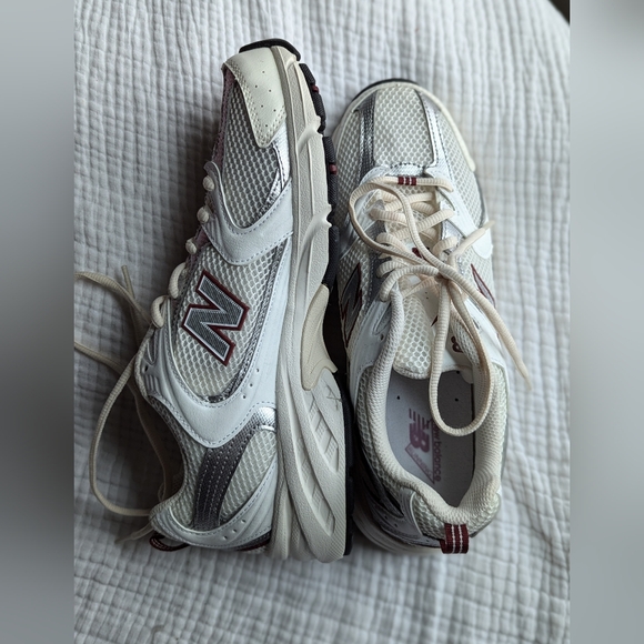 New Balance 530 - Picture 3 of 4